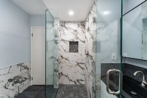 Bathroom remodel by Volcano Builders