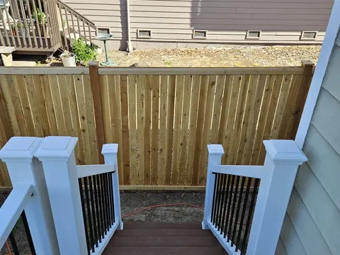 Deck stairs and railing by Volcano Builders