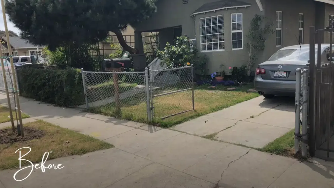 Fence before renovation