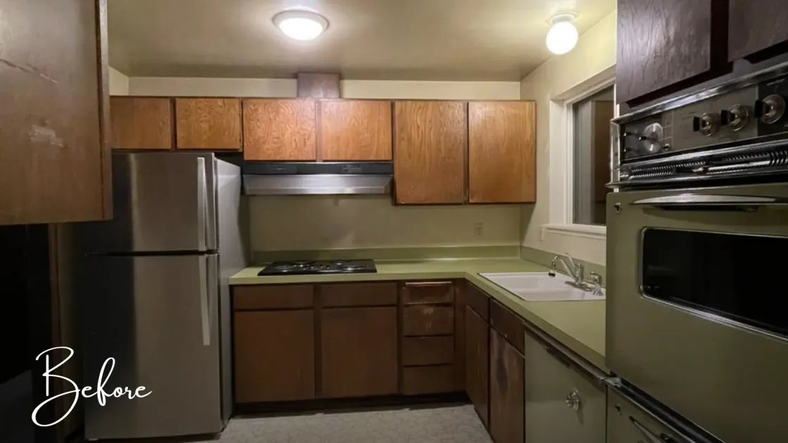 Kitchen before renovation