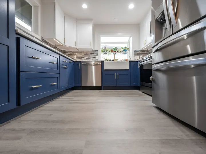 Two Tone Traditional Kitchen Remodel in Lynnwood, WA by Volcano Builders project photo 2